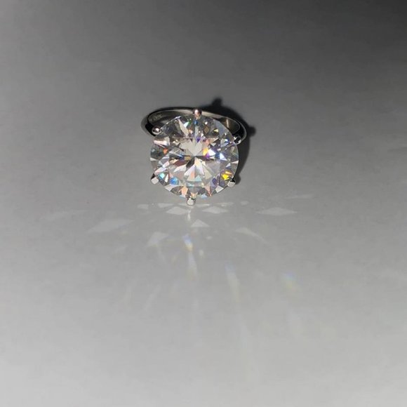 Certified 10ct. t.w. Moissanite Diamond Solitaire Engagement Ring NEW - Picture 8 of 16